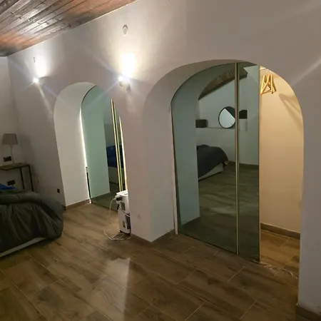 Duplex Apartment, Massarenti Lejlighed